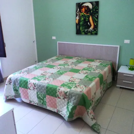 Orange House A *