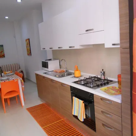 Orange House A Castellammare del Golfo